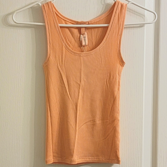 Skims Soft Lounge Tank - Picture 4 of 6